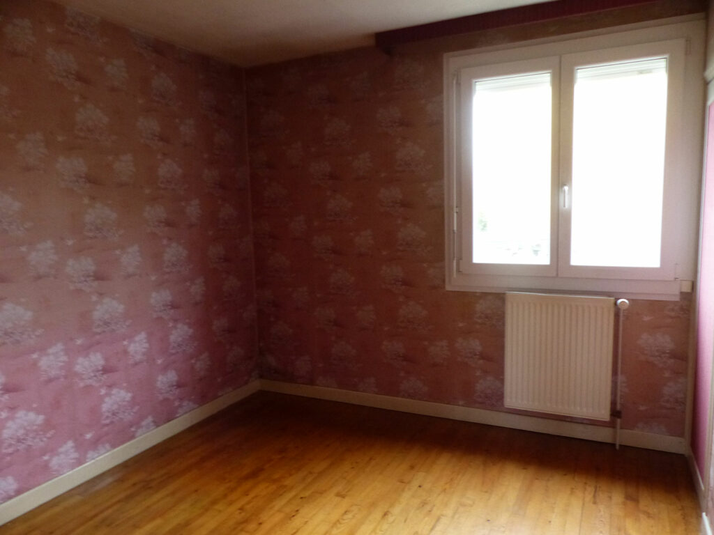 Chambre 1 : Maison individuelle T5 à vendre sur terrain de 665 m² à Valentigney